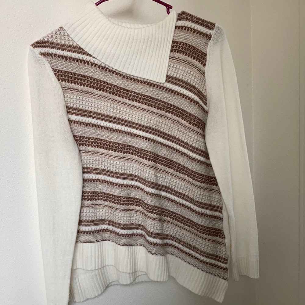 Alfred Dunner knitted sweater w/ asymmetrical top
